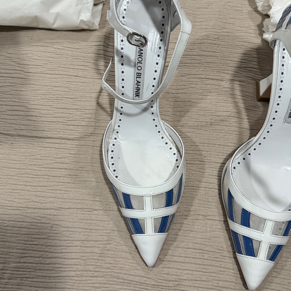Manolo Blahnik Urema Pointed toe d’orsay pump - Picture 7 of 12